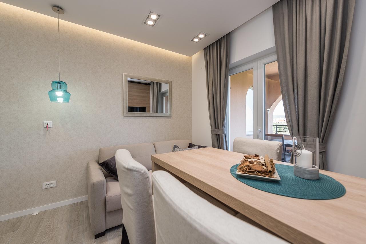 Luxury Apartments Garden Sukosan Exterior photo
