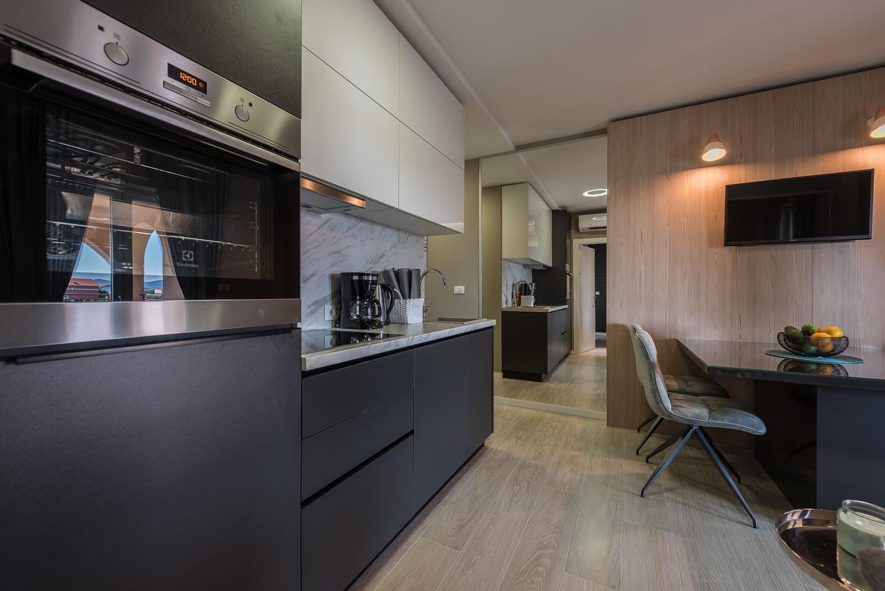 Luxury Apartments Garden Sukosan Exterior photo